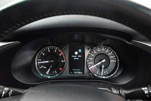 2022 Toyota Hilux SR5 GUN126R 4X4