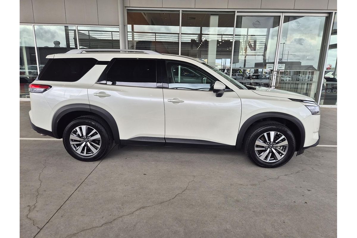 2024 Nissan Pathfinder Ti R53