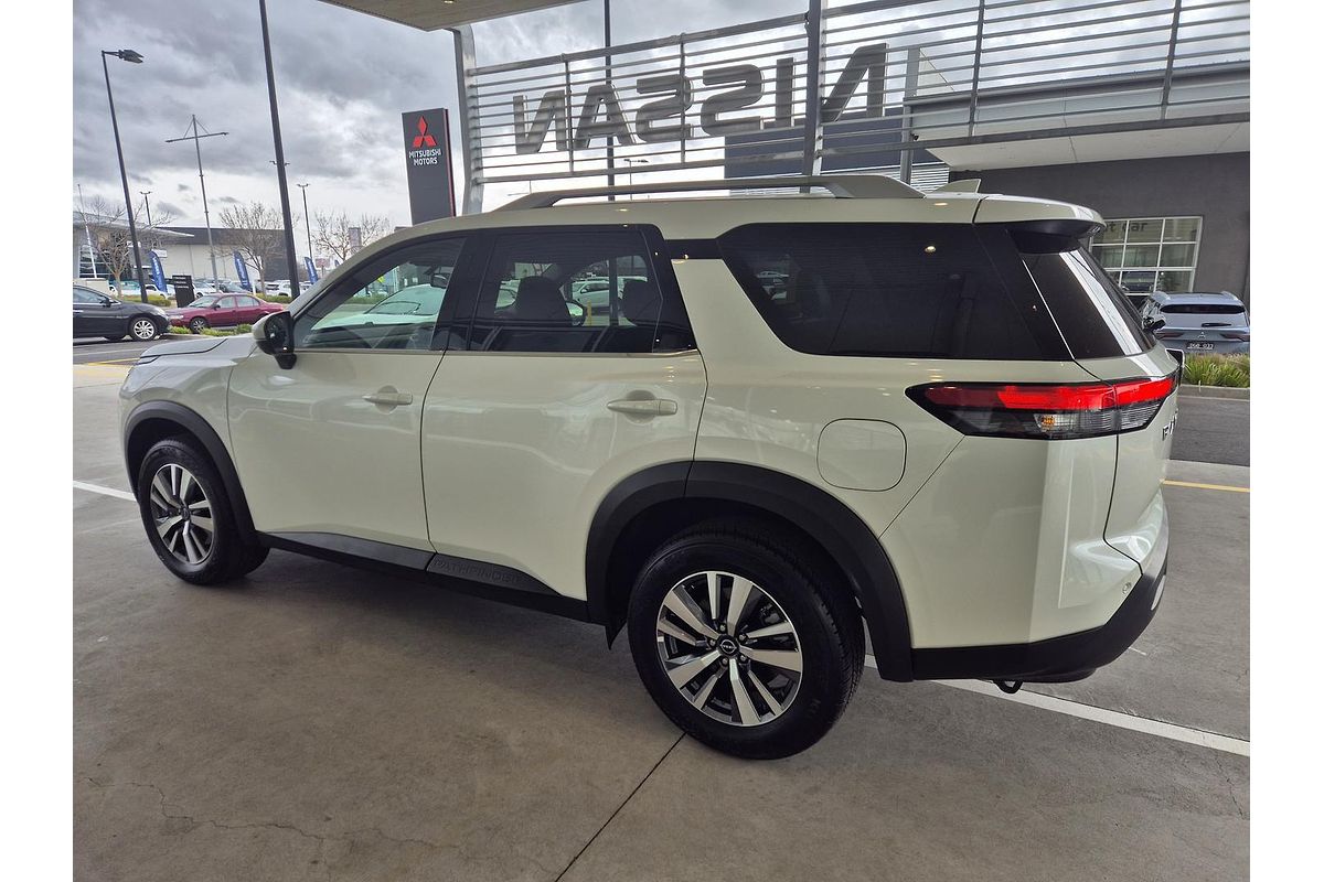 2024 Nissan Pathfinder Ti R53