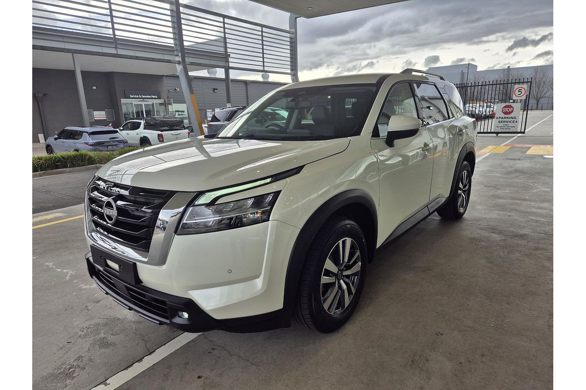 2024 Nissan Pathfinder Ti R53