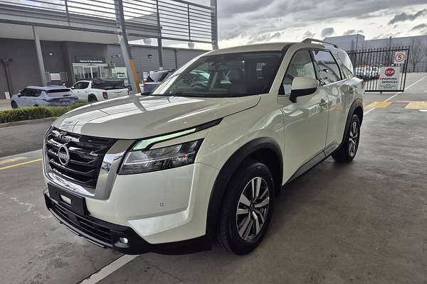 2024 Nissan Pathfinder Ti R53