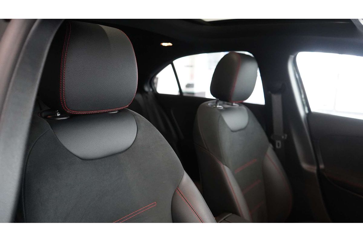 2022 Mercedes-Benz A-Class A250 V177