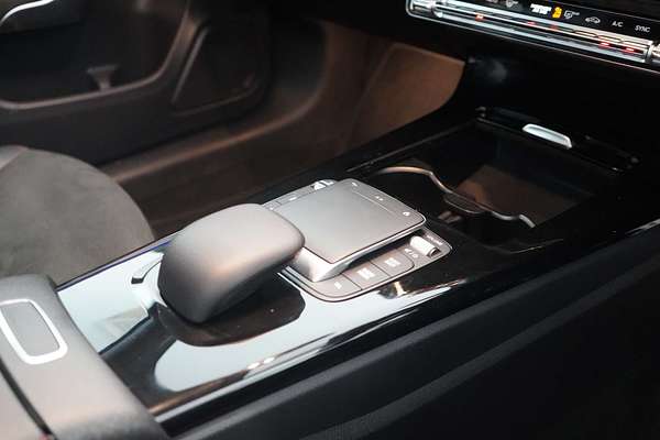 2022 Mercedes-Benz A-Class A250 V177