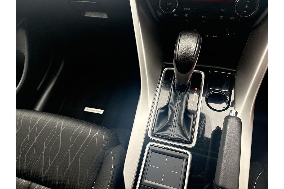 2019 Mitsubishi Eclipse Cross Black Edition YA