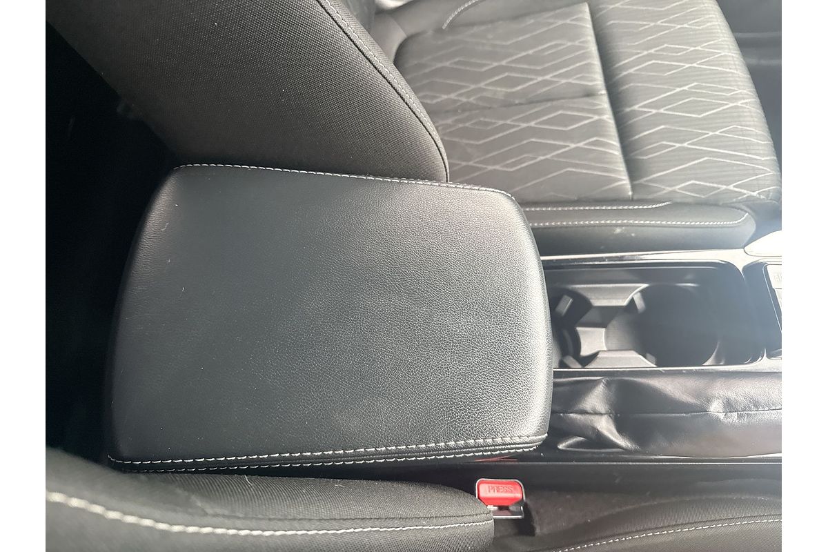 2019 Mitsubishi Eclipse Cross Black Edition YA