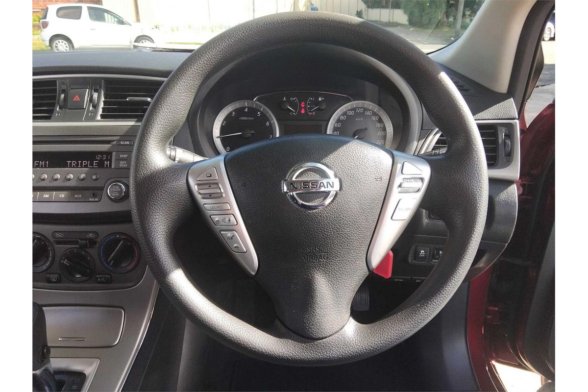 2013 Nissan Pulsar ST C12