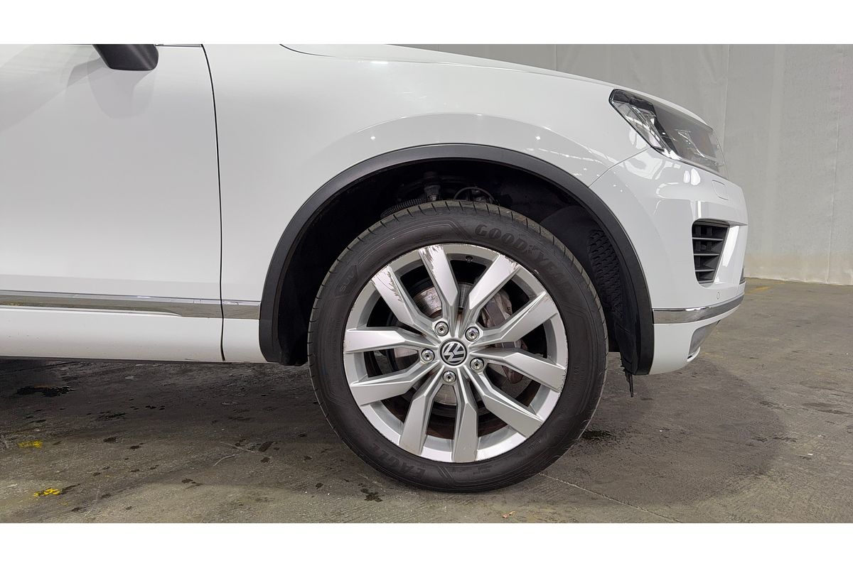 2016 Volkswagen Touareg 150TDI Element 7P
