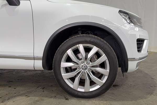 2016 Volkswagen Touareg 150TDI Element 7P