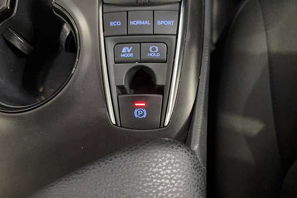 2023 Toyota Camry Ascent Sport AXVH70R