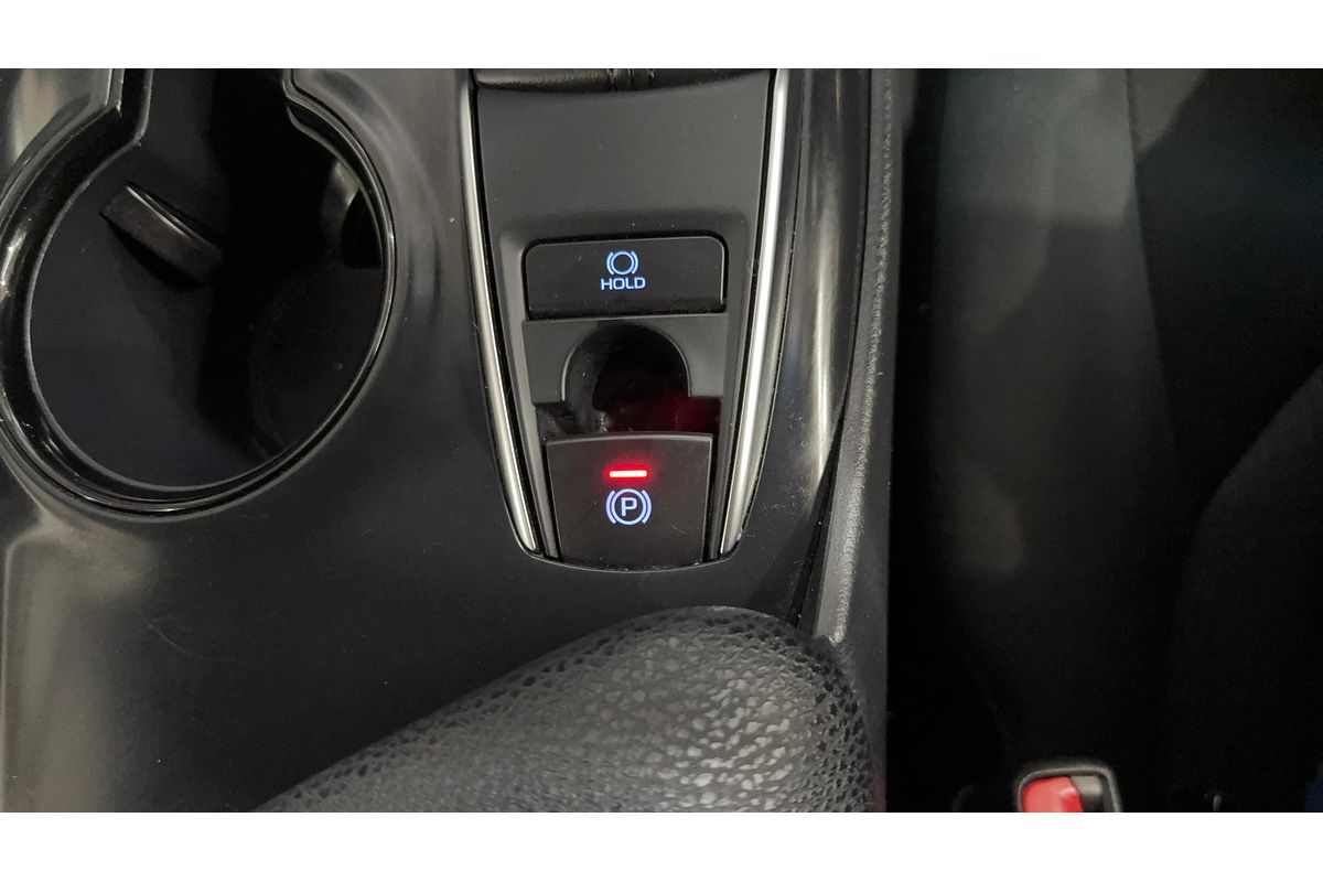2019 Toyota Camry Ascent ASV70R