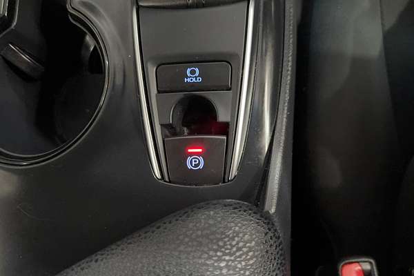 2019 Toyota Camry Ascent ASV70R