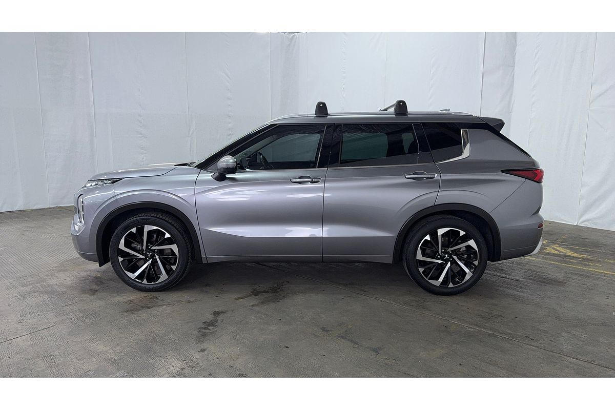 2022 Mitsubishi Outlander Exceed ZM