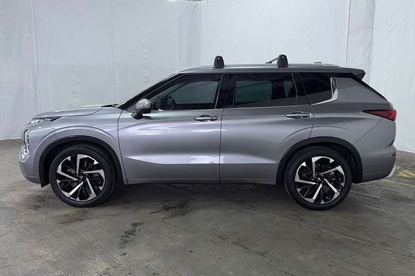 2022 Mitsubishi Outlander Exceed ZM