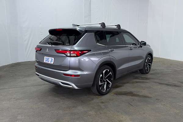 2022 Mitsubishi Outlander Exceed ZM