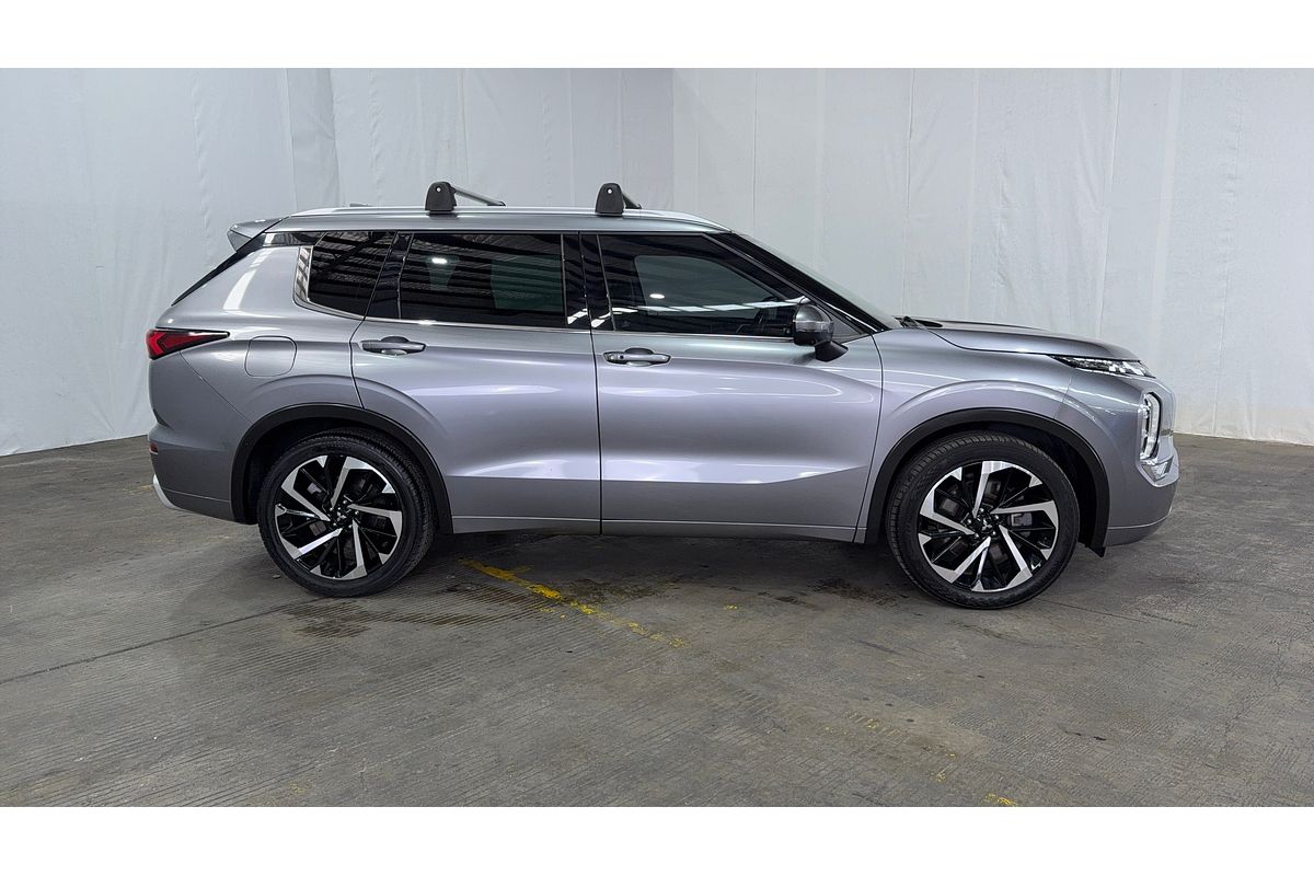 2022 Mitsubishi Outlander Exceed ZM