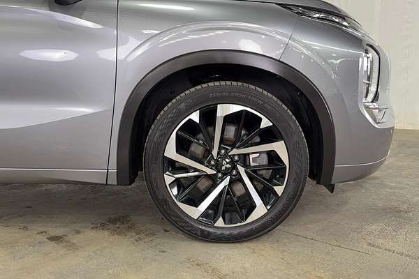 2022 Mitsubishi Outlander Exceed ZM