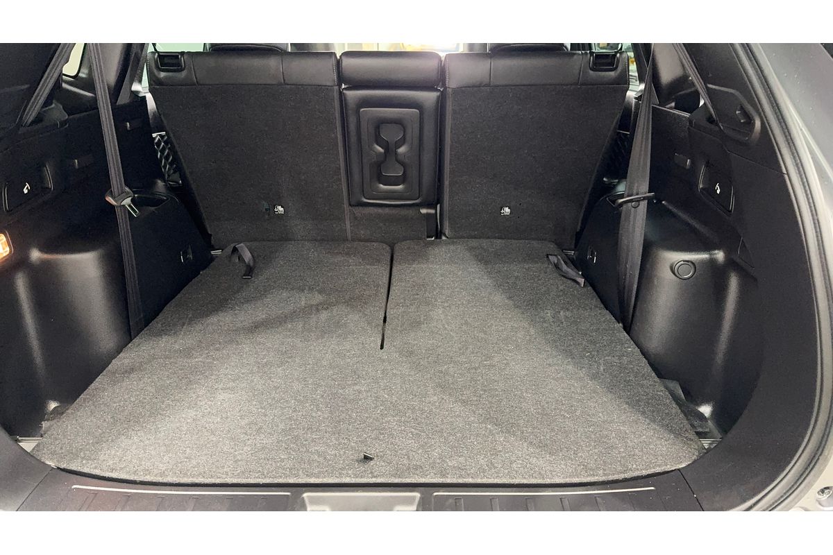 2022 Mitsubishi Outlander Exceed ZM