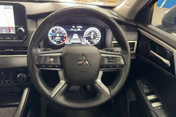 2022 Mitsubishi Outlander Exceed ZM