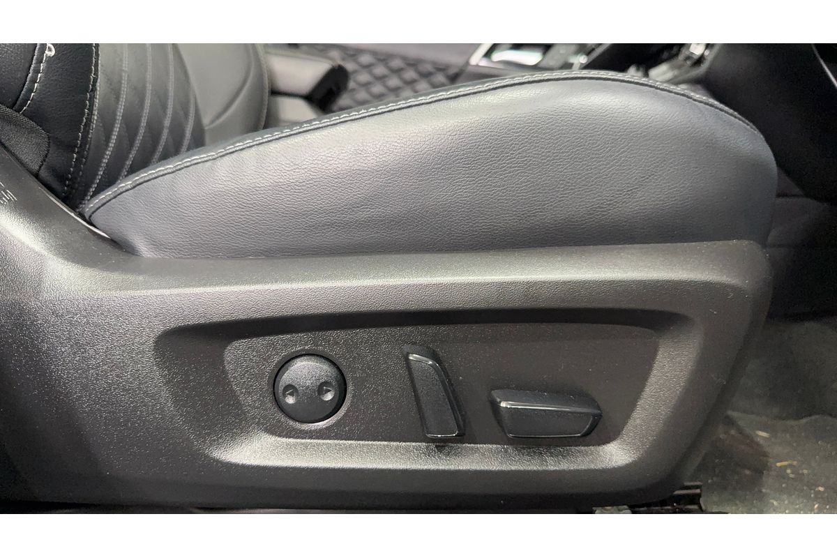 2022 Mitsubishi Outlander Exceed ZM