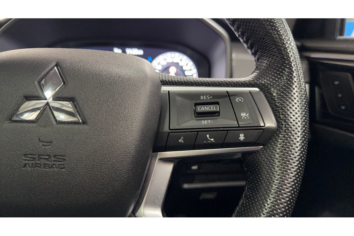 2022 Mitsubishi Outlander Exceed ZM