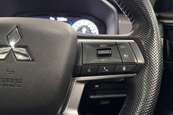 2022 Mitsubishi Outlander Exceed ZM