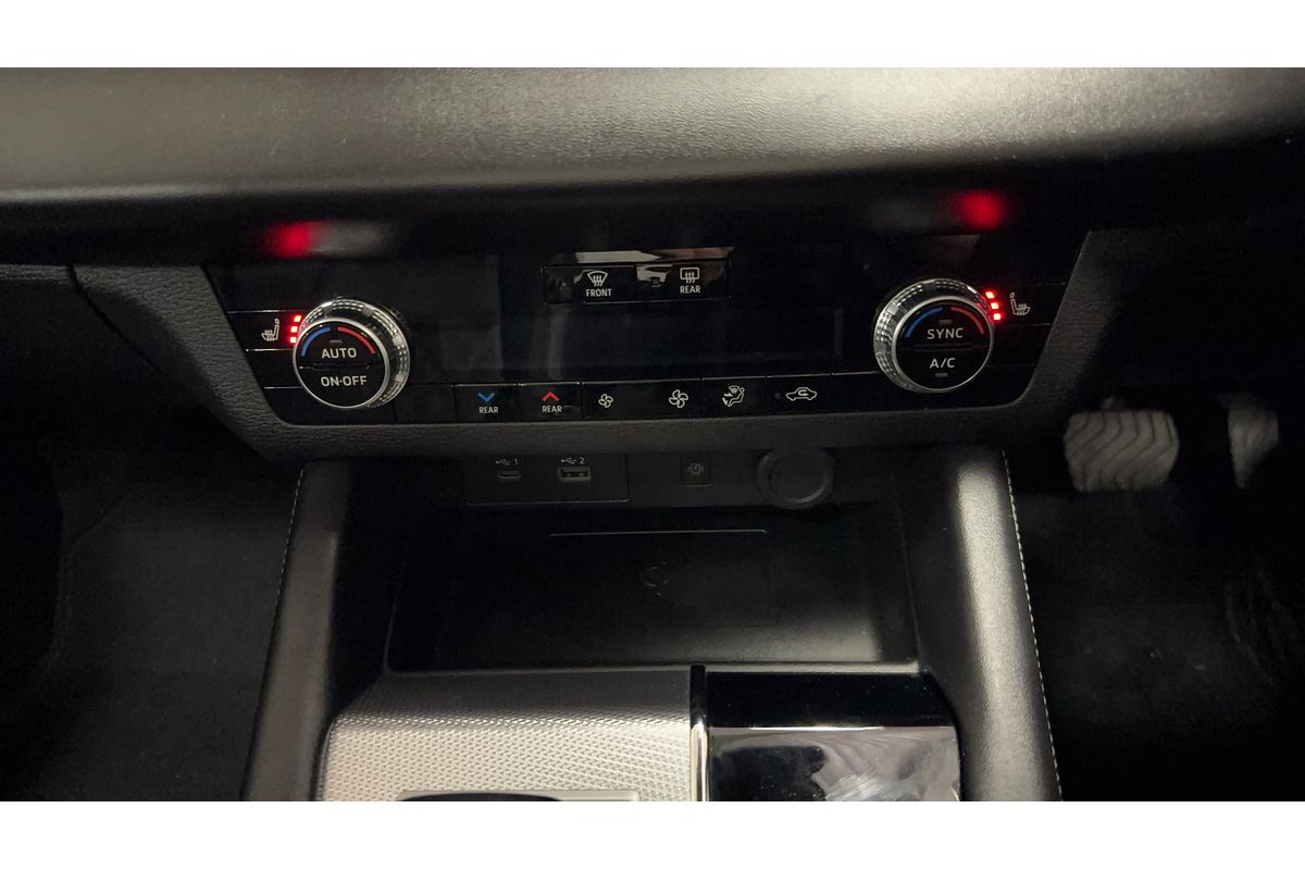 2022 Mitsubishi Outlander Exceed ZM