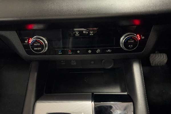 2022 Mitsubishi Outlander Exceed ZM