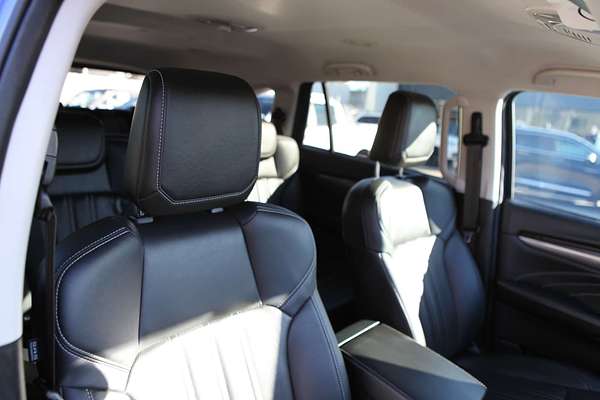 2022 Isuzu MU-X LS-T