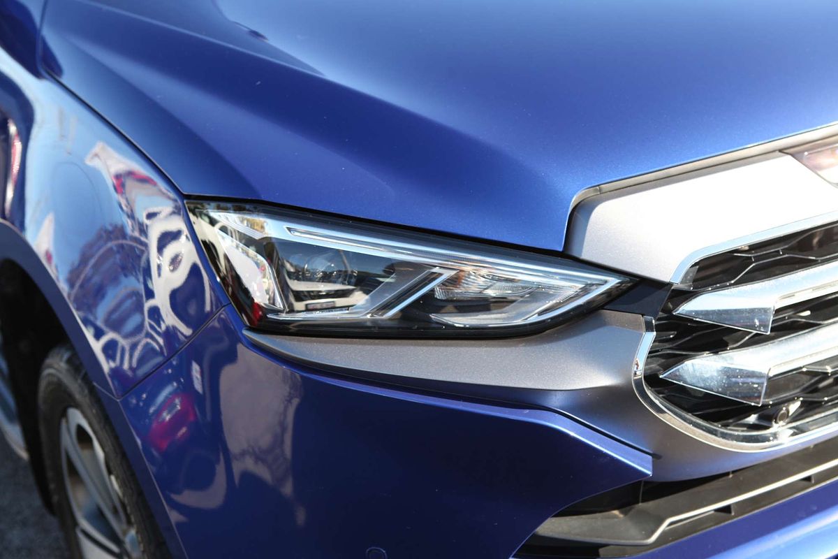 2022 Isuzu MU-X LS-T