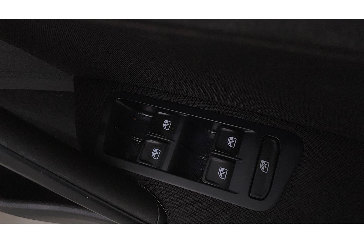 2016 Volkswagen Golf 92TSI Trendline 7