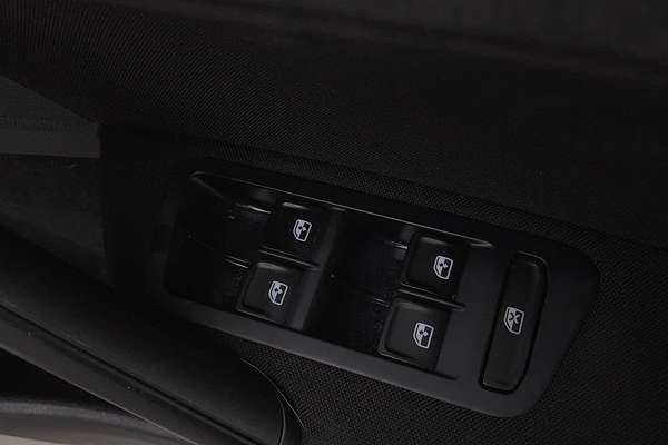 2016 Volkswagen Golf 92TSI Trendline 7