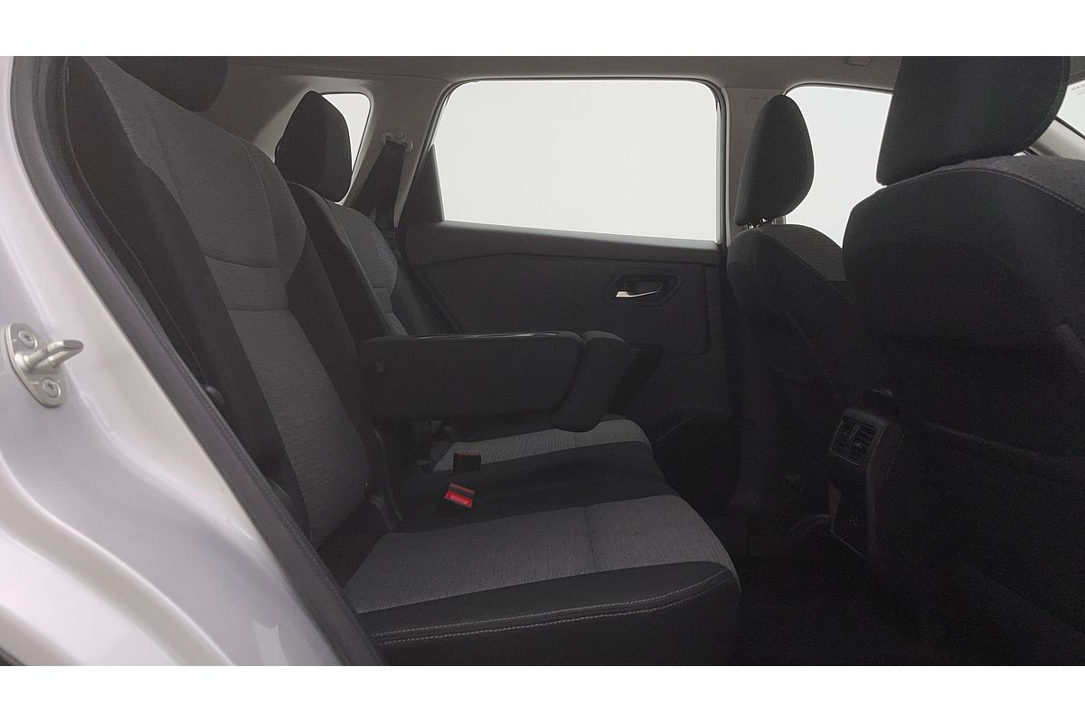 2023 Nissan X-TRAIL ST T33