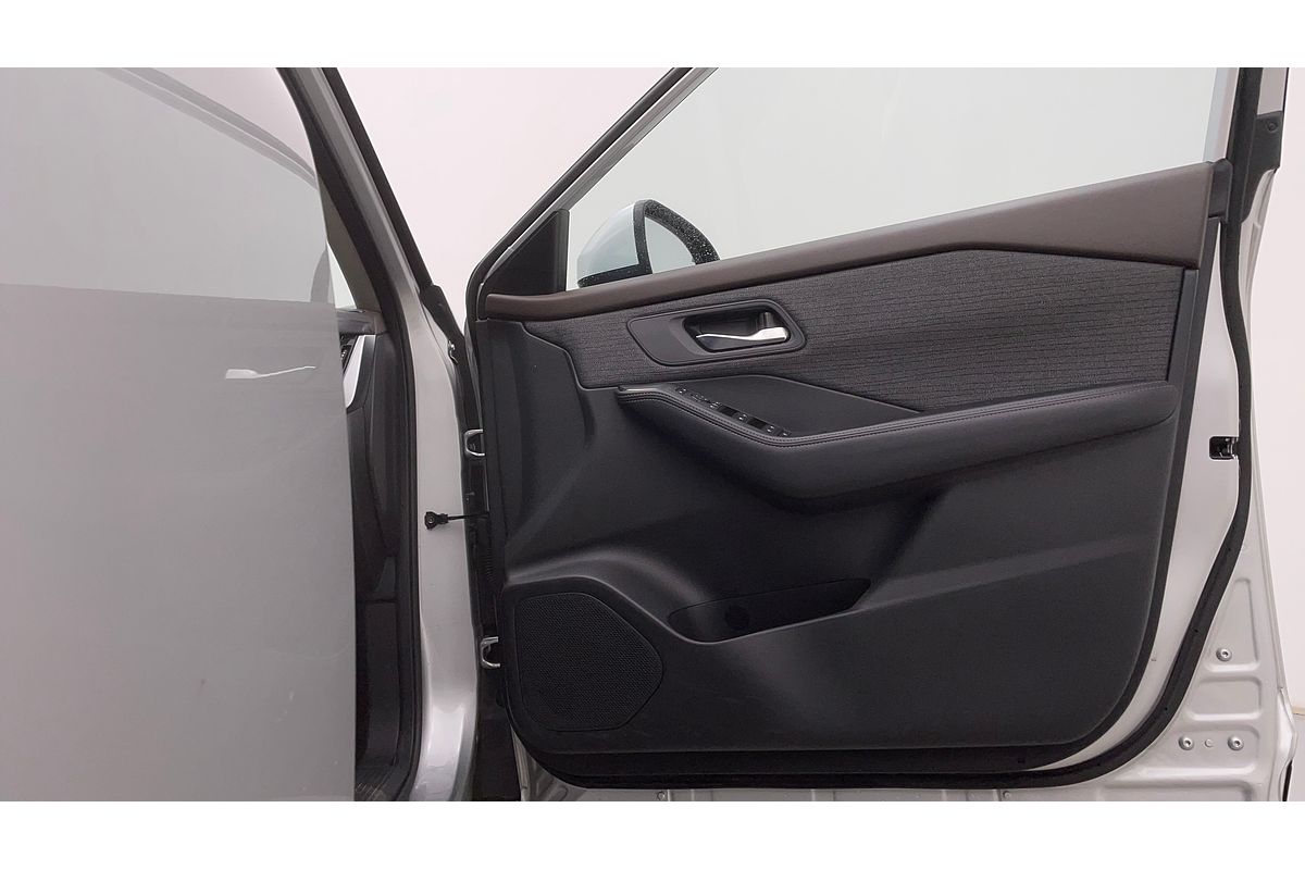 2023 Nissan X-TRAIL ST T33