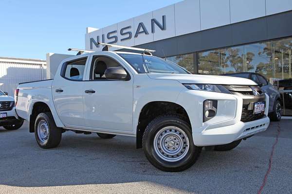 2021 Mitsubishi Triton GLX MR 4X4