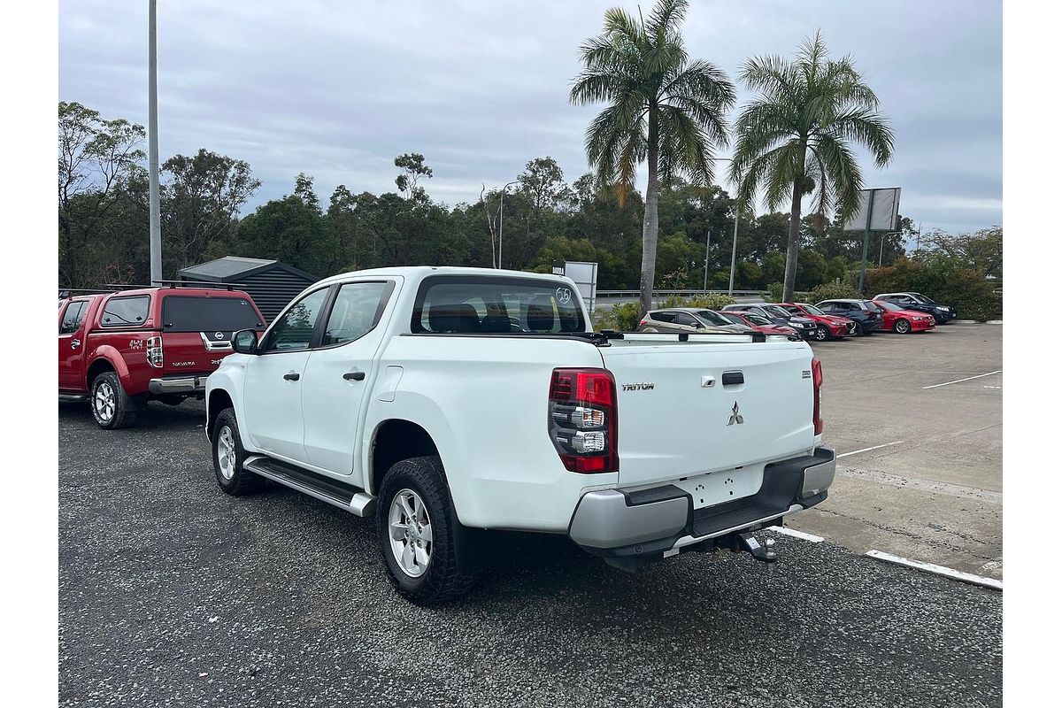 2019 Mitsubishi Triton GLX+ MR 4X4