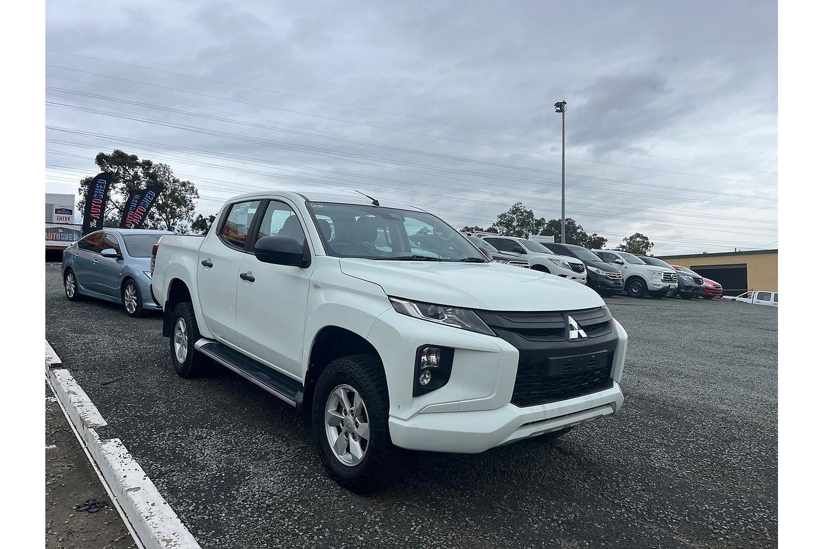 2019 Mitsubishi Triton GLX+ MR 4X4