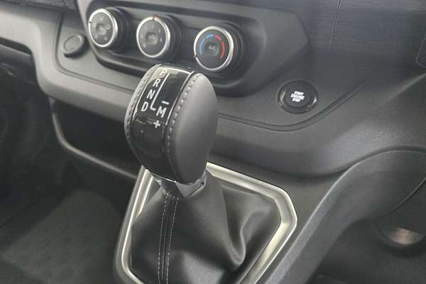 2024 Renault Trafic Premium X82 LWB