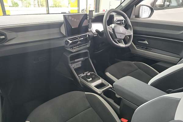 2025 Renault Duster Techno X1311