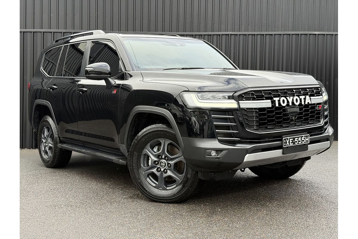 2024 Toyota Landcruiser GR Sport FJA300R