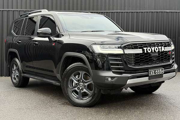 2024 Toyota Landcruiser GR Sport FJA300R