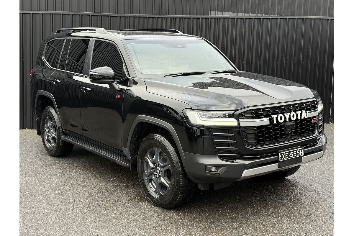 2024 Toyota Landcruiser GR Sport FJA300R