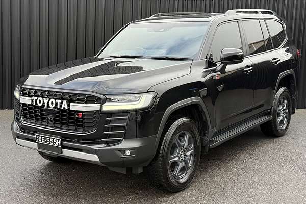 2024 Toyota Landcruiser GR Sport FJA300R
