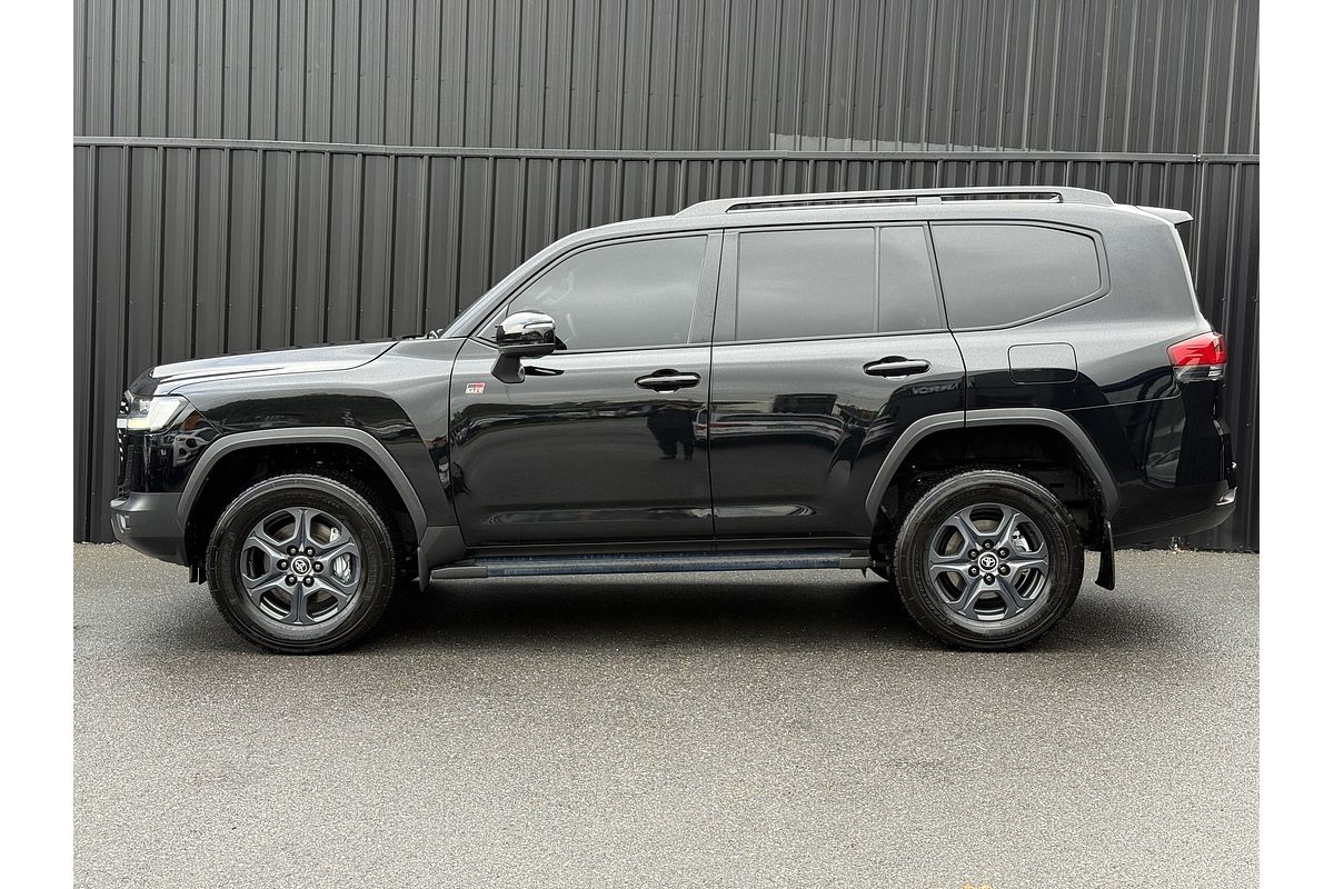2024 Toyota Landcruiser GR Sport FJA300R