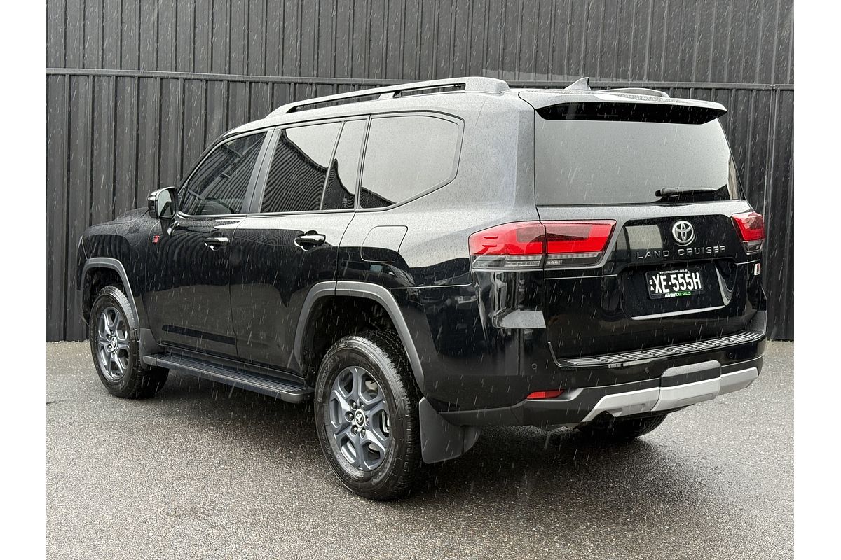 2024 Toyota Landcruiser GR Sport FJA300R
