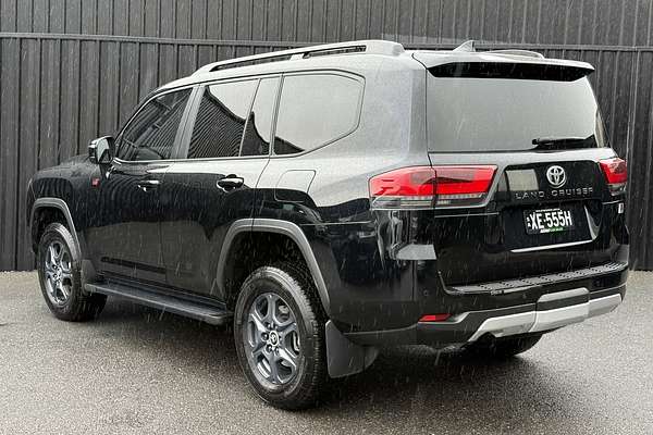 2024 Toyota Landcruiser GR Sport FJA300R