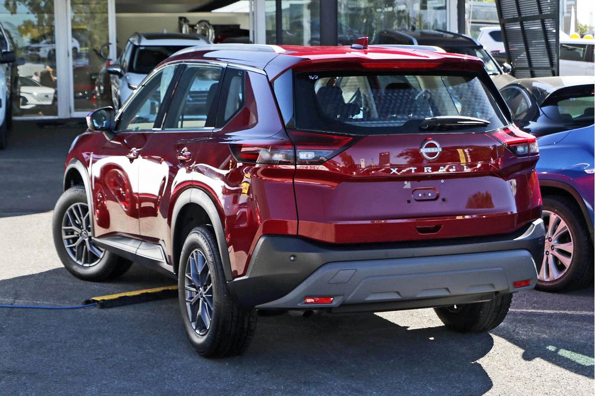 2025 Nissan X-TRAIL ST T33