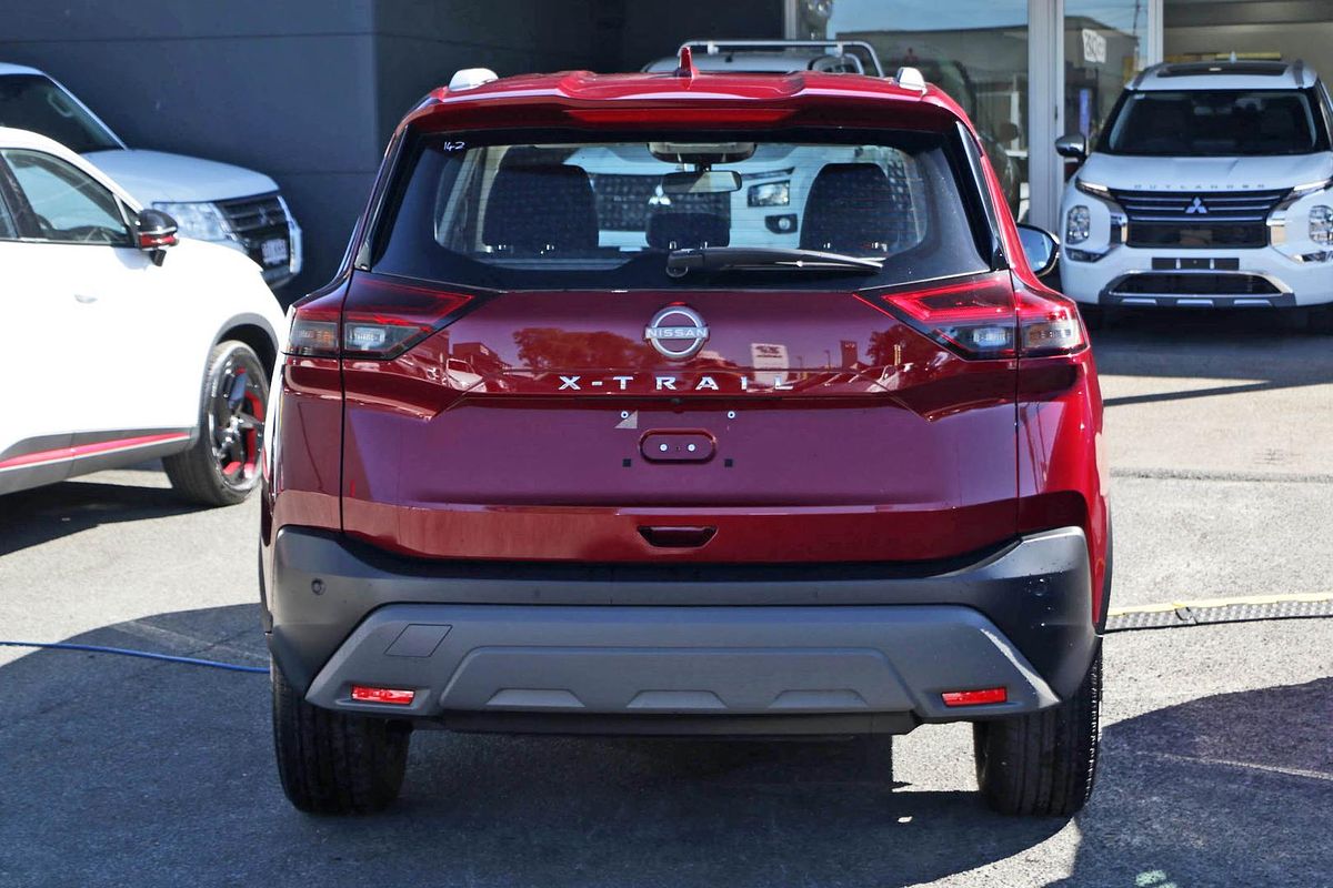 2025 Nissan X-TRAIL ST T33