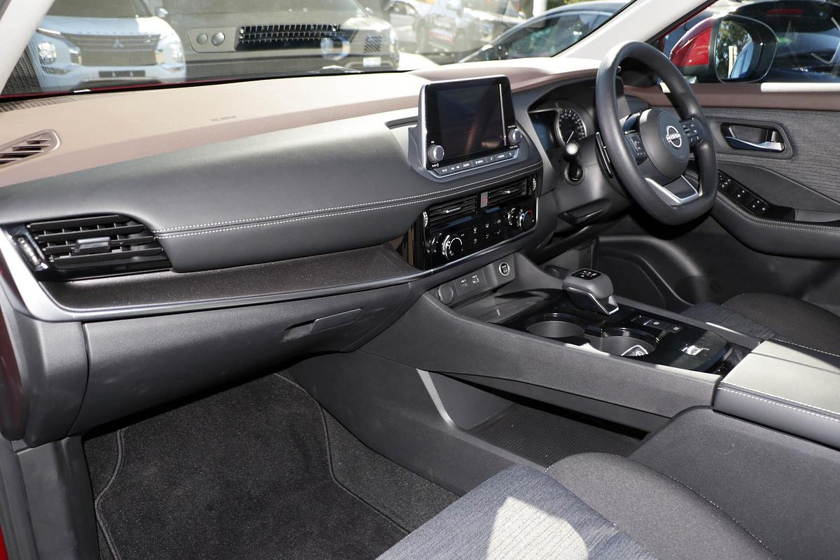 2025 Nissan X-TRAIL ST T33