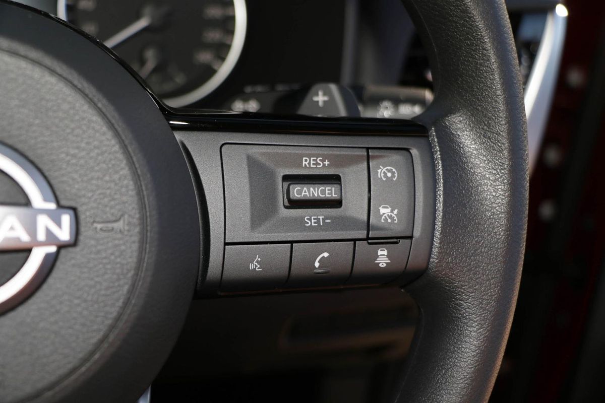 2025 Nissan X-TRAIL ST T33