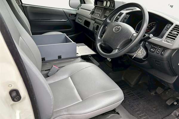 2009 Toyota Hiace 4WD